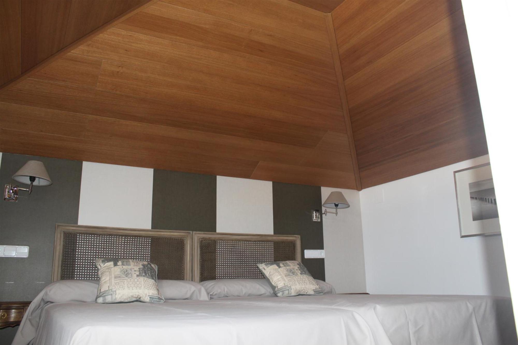Hotel Villa Maria Cabra Bagian luar foto