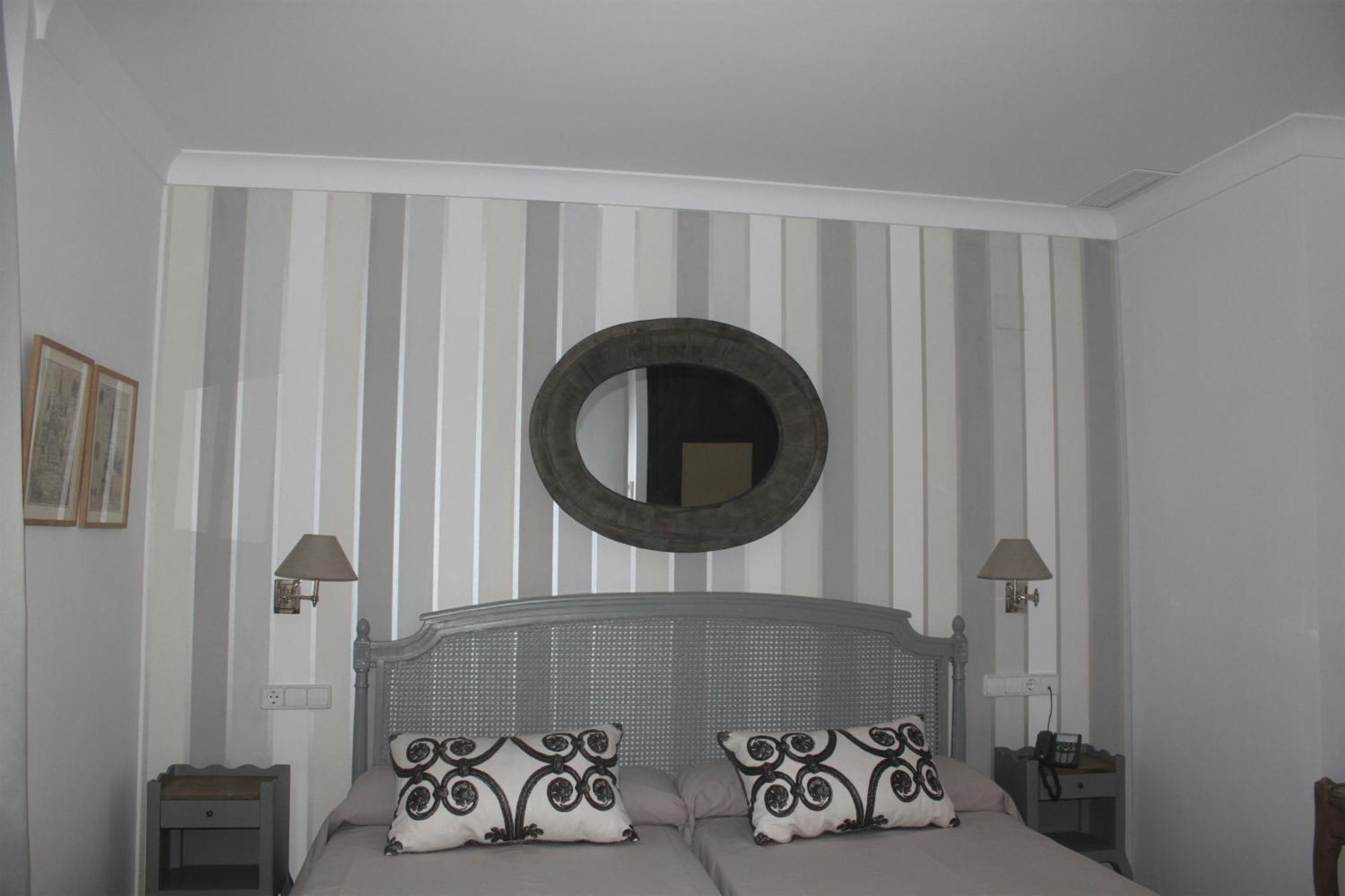 Hotel Villa Maria Cabra Bagian luar foto