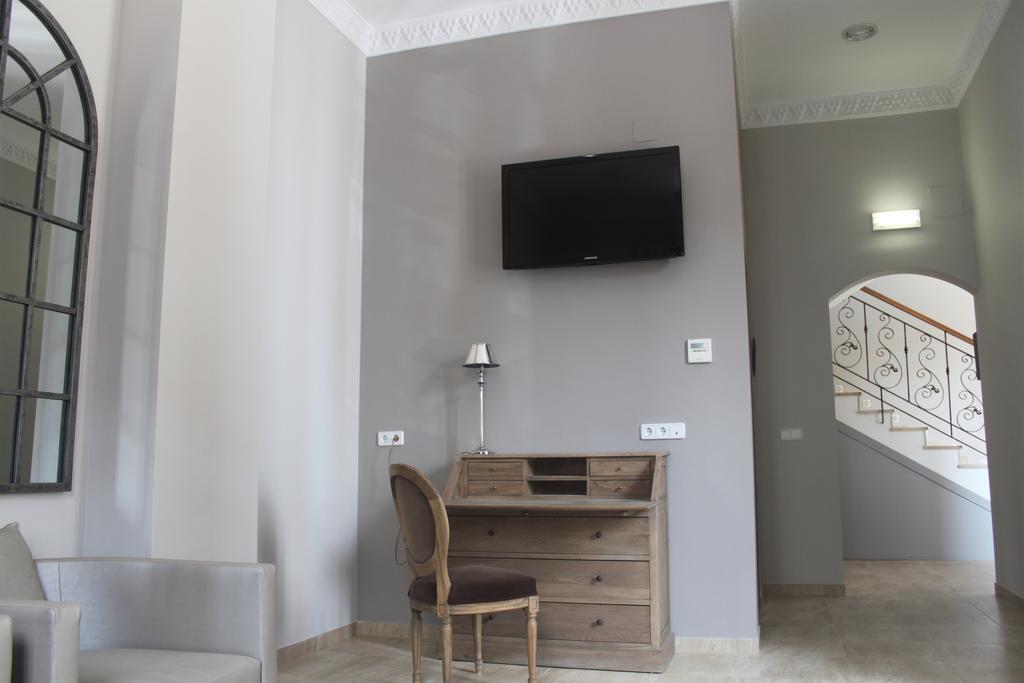 Hotel Villa Maria Cabra Bagian luar foto